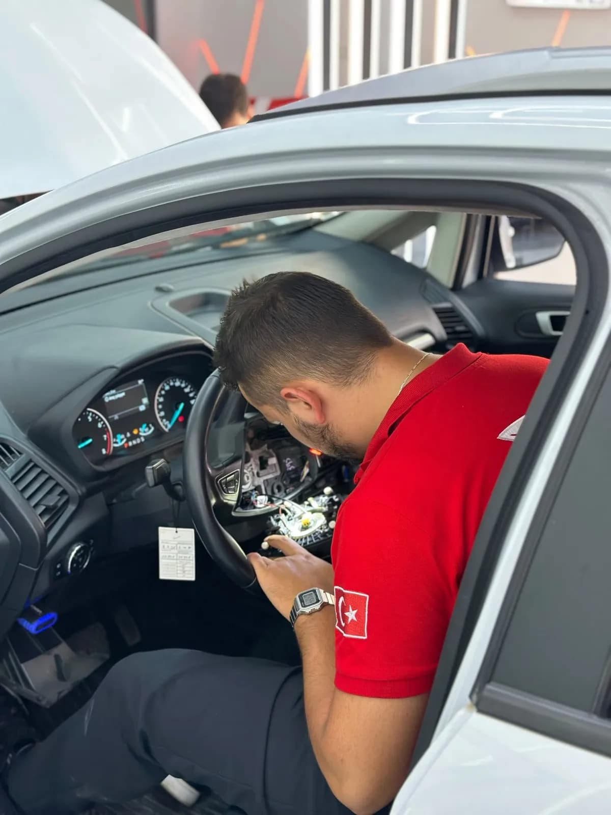 Avcılar Oto Ekspertiz — direksiyon ve airbag donanımının fiziki kontrolü