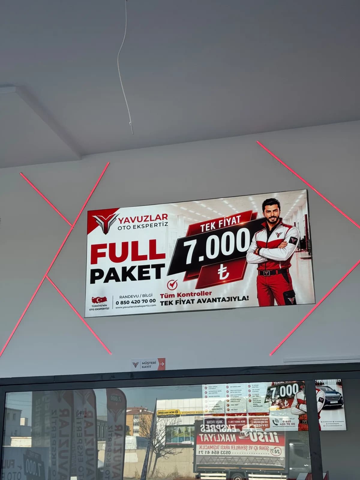 Bağcılar Oto Ekspertiz — istasyon içi tek fiyat Full Paket panosu