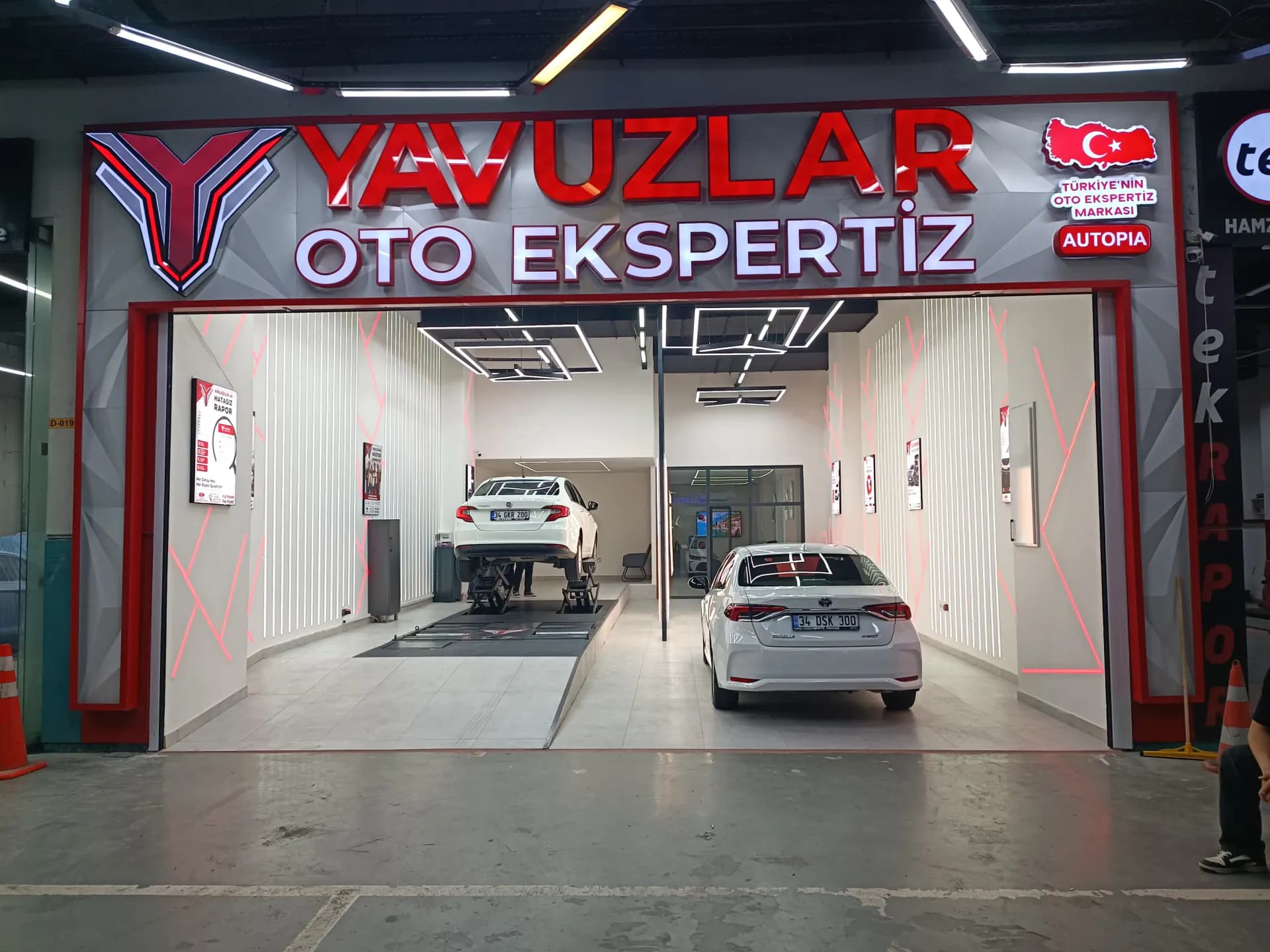 Beylikdüzü Oto Ekspertiz — Yavuzlar istasyonunun dış cephesi ve tabelası