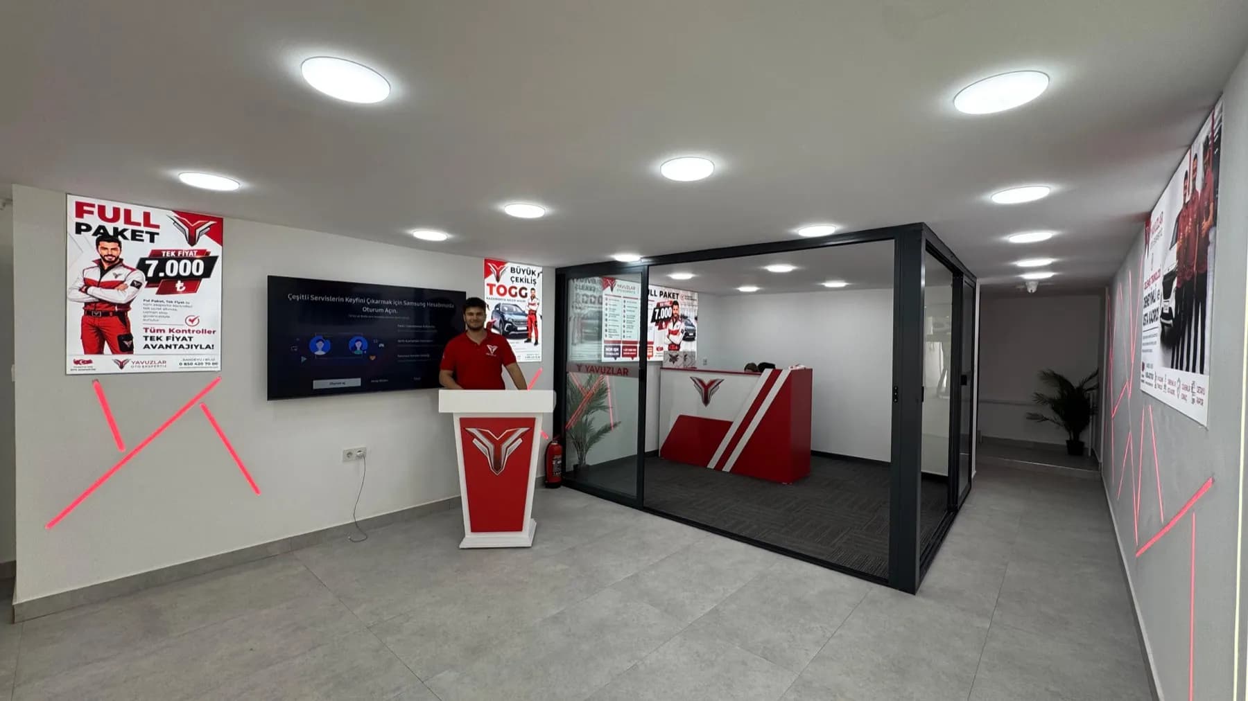Altındağ Oto Ekspertiz — Yavuzlar istasyonu müşteri bekleme salonu ve cam ofis