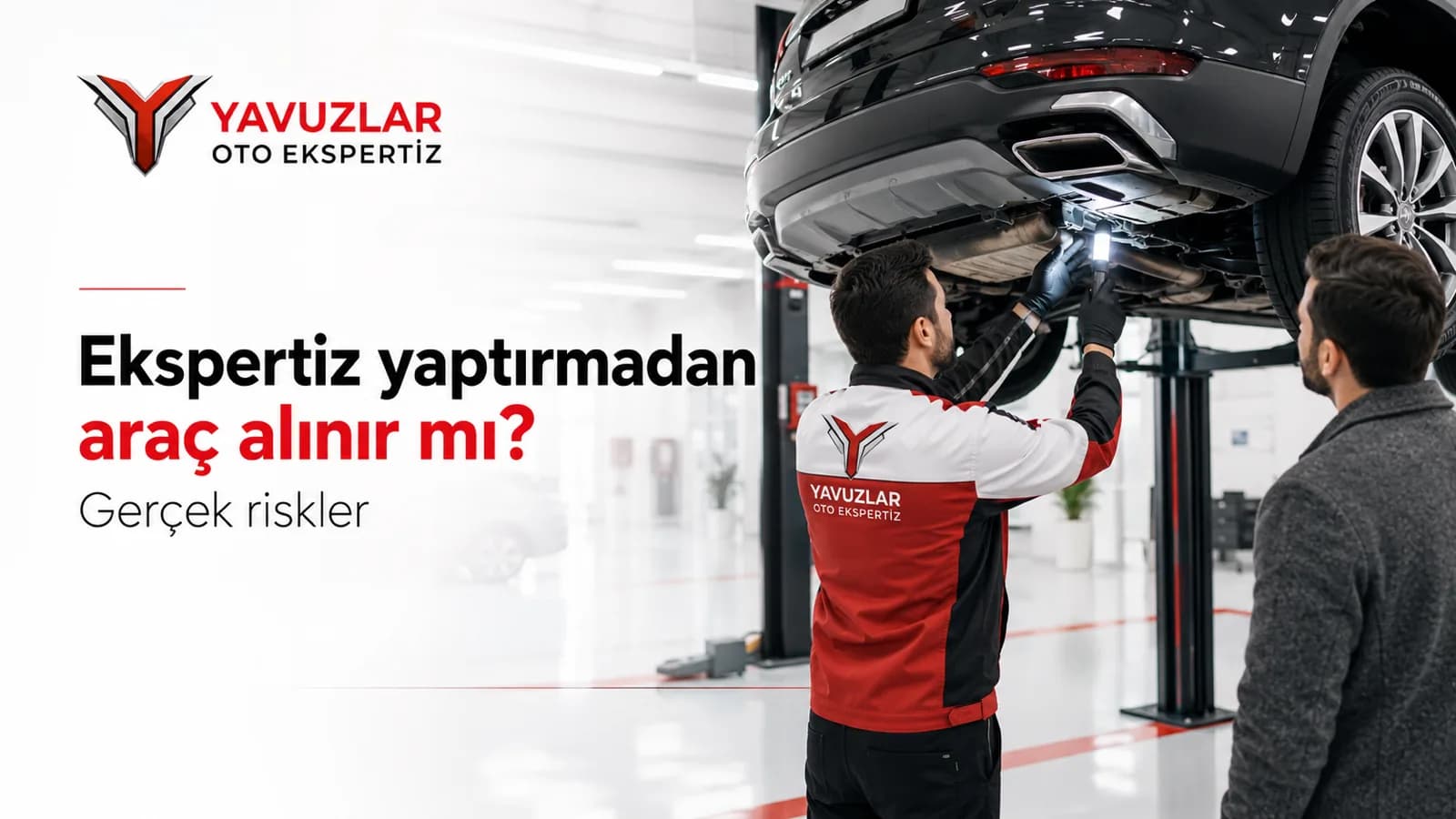 Ekspertiz yaptırmadan araç alınır mı? Yavuzlar uzmanı lift üzerindeki aracın alt takımını kontrol ediyor