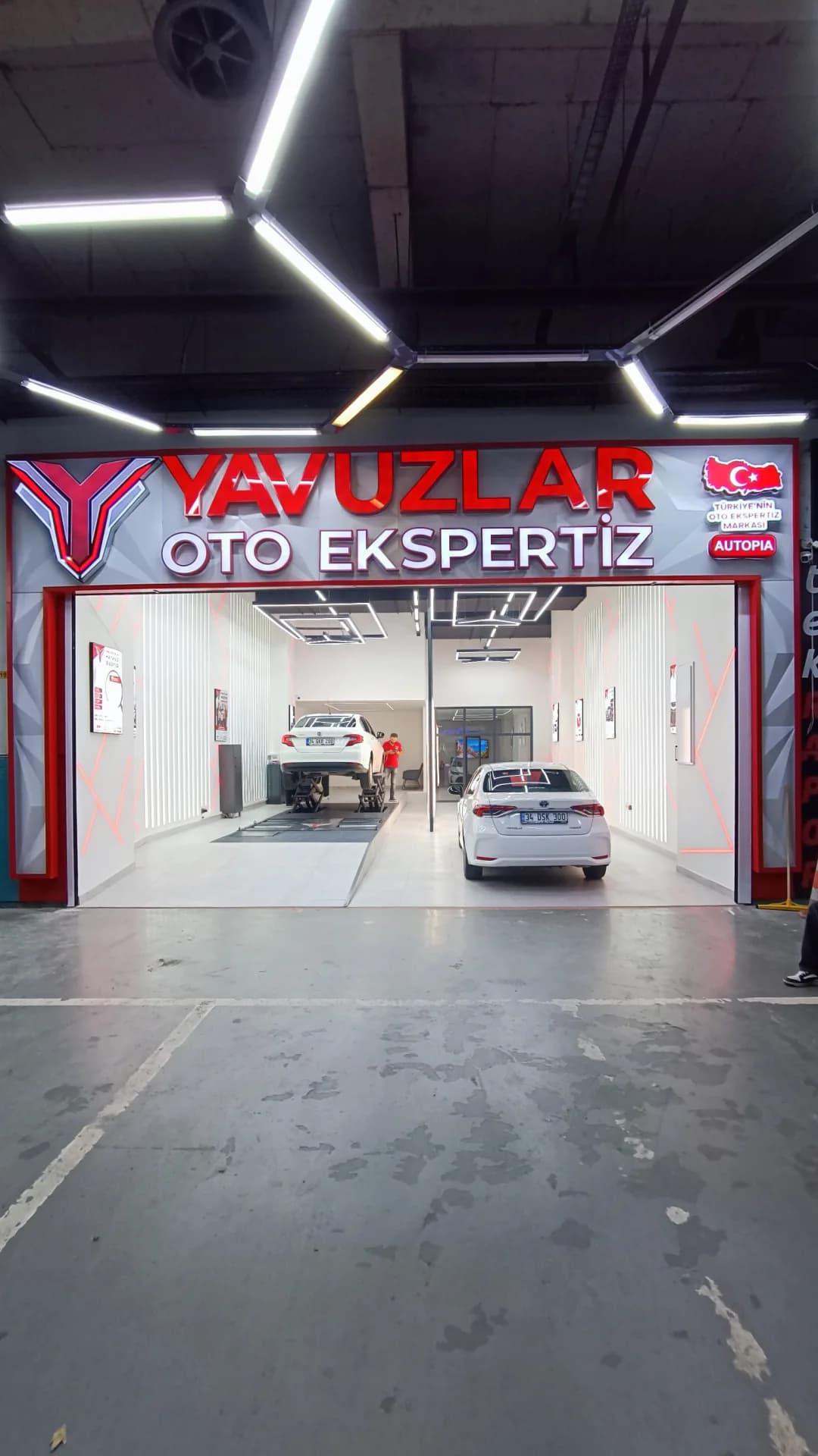 Büyükçekmece Oto Ekspertiz — Yavuzlar istasyonunun dış cephesi ve tabelası