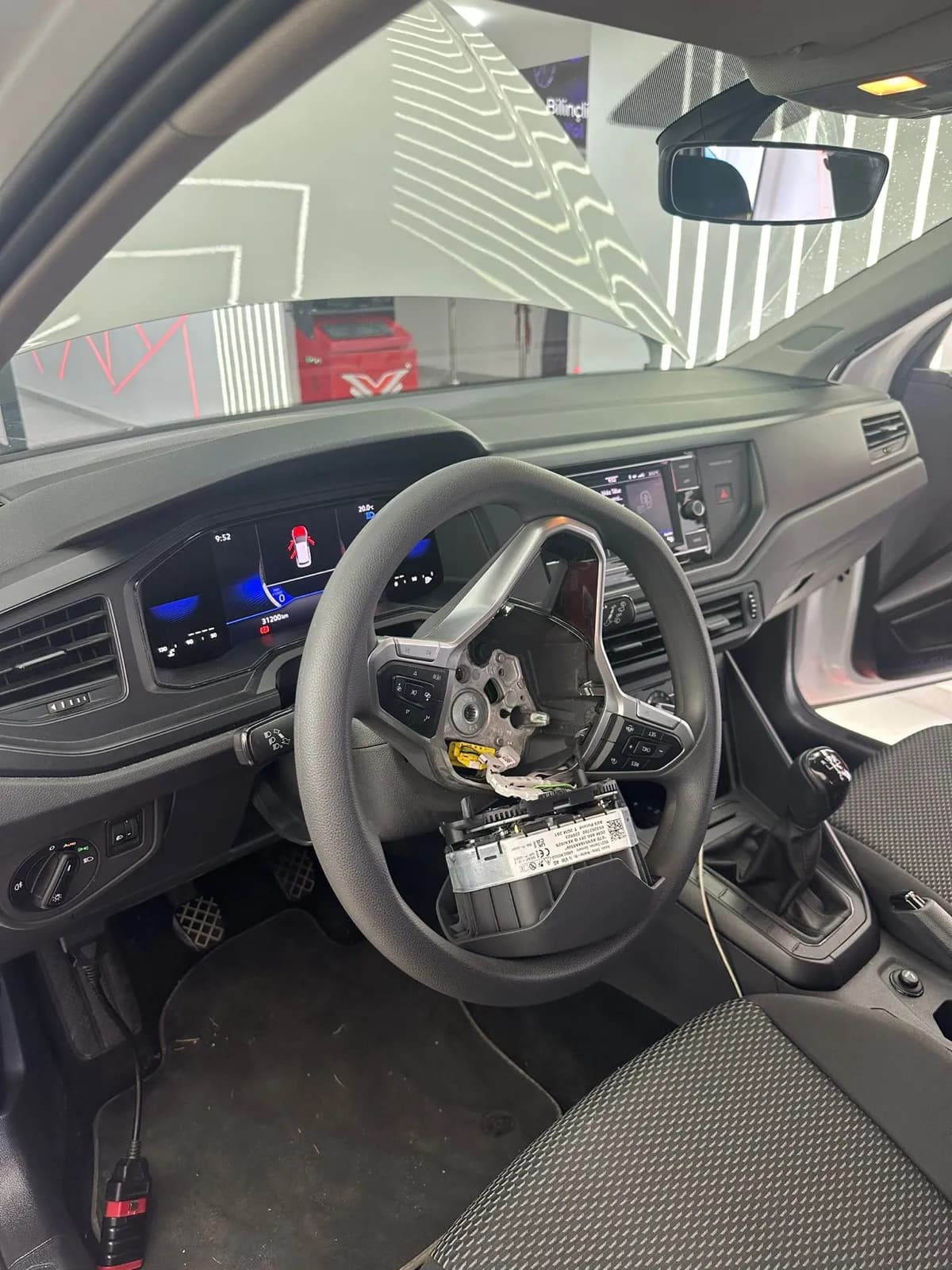 Araç iç mekanında OBD elektronik tarama ve kayıt kontrolü