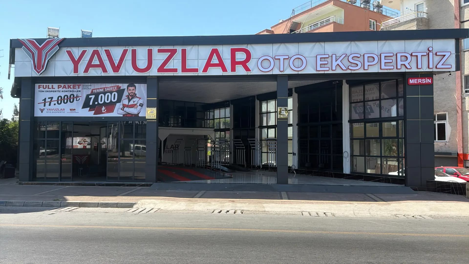 Mersin Oto Ekspertiz şubesinin dış cephesi ve Yavuzlar tabelası