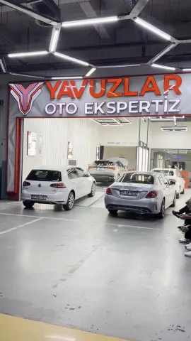 Yavuzlar Oto Ekspertiz İstanbul Esenyurt istasyonu: ekspertiz sırası bekleyen araçlar ve hareketli bir gün.
